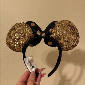 Black and gold Minnie Mouse ears